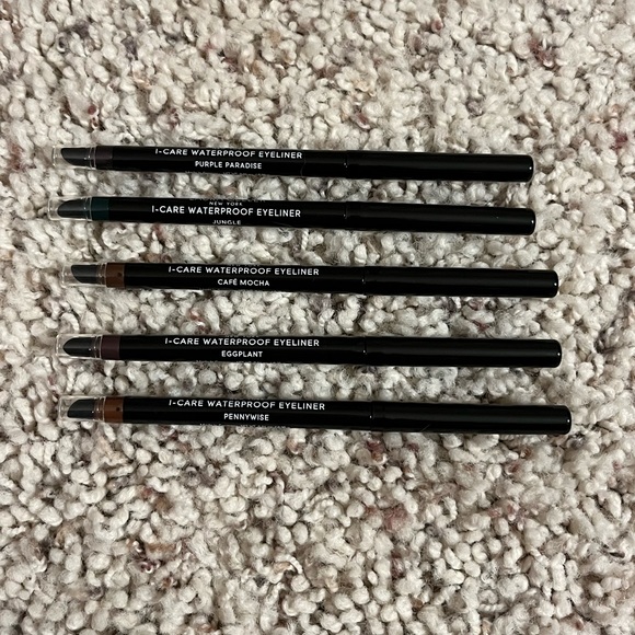 Laura Geller I-Care Waterproof Eyeliner - Picture 4 of 4